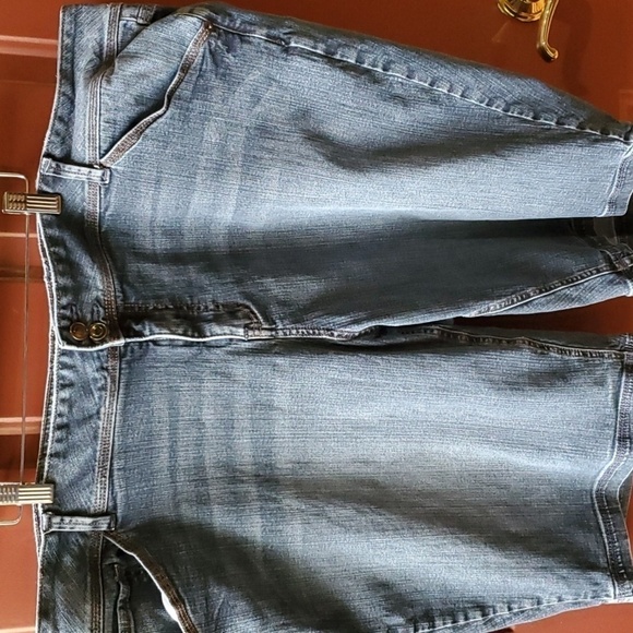 Lane Bryant blue Jean 2 button shorts shorts 5 pocket - Picture 3 of 14